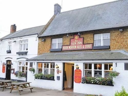 The Sun Inn At Hook Norton 外观 照片